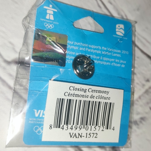 Closing ceremonies 2010 Olympics Brand new pin - Picture 2 of 2